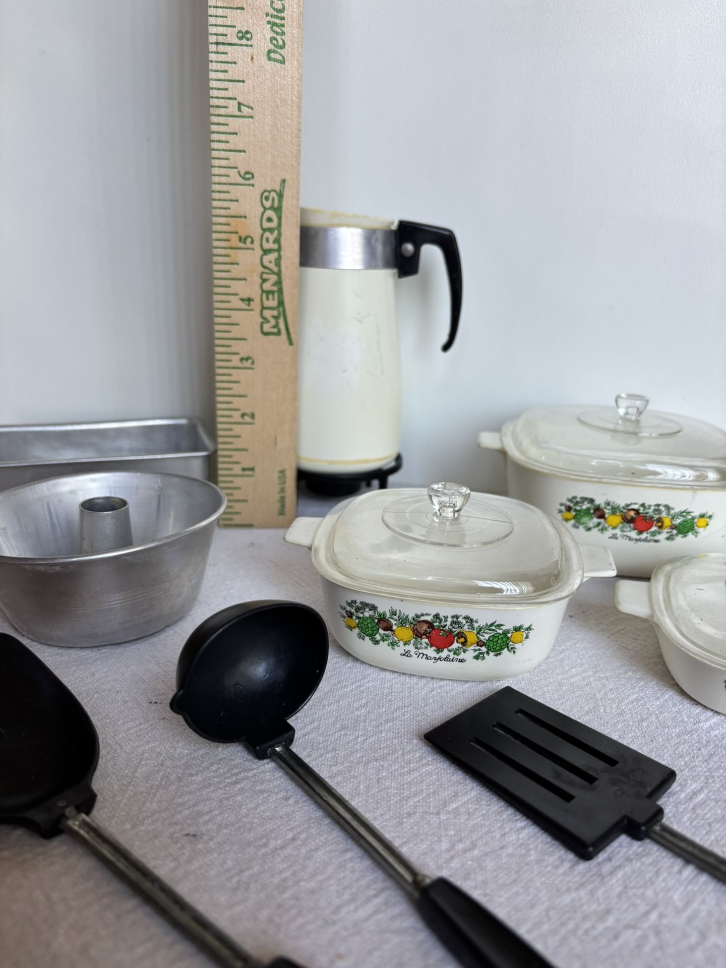 VINTAGE PYREX TOY KITCHEN WARE