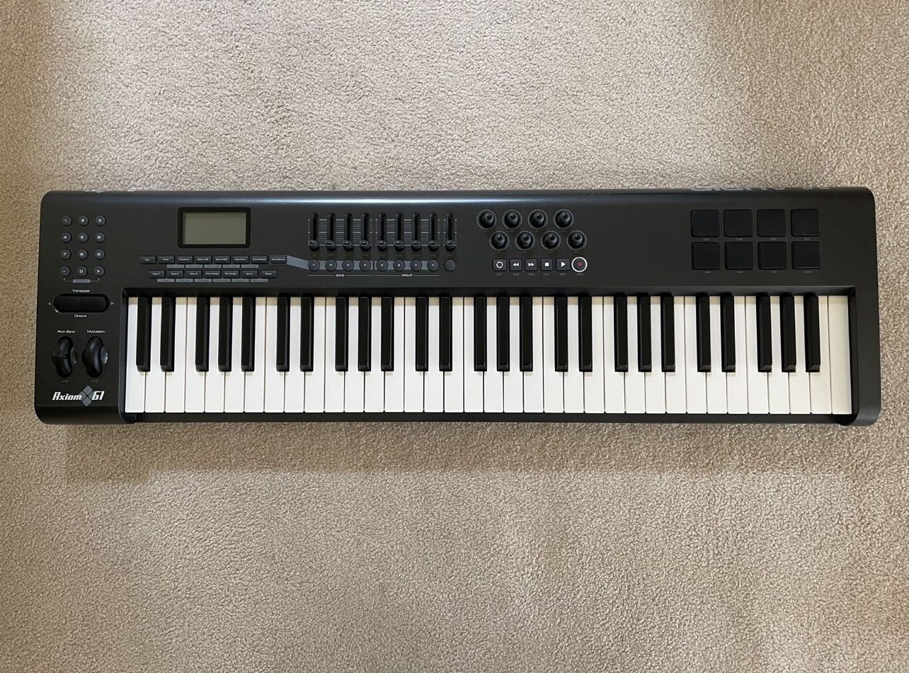 M-Audio Axiom 61 MIDI Controller