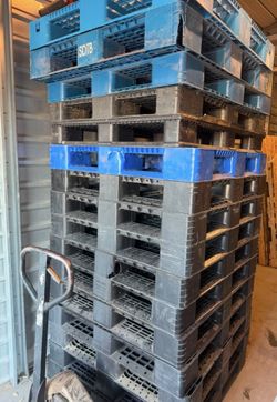43x43 Plastic Pallets Medium Duty