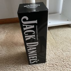 Jack Daniels Whiskey Old No 7 Metal Tin 1.75L Decor Man Cave Black White Decor