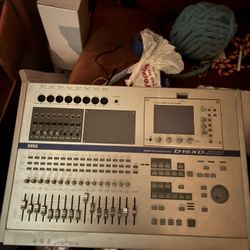 Korg D16 Mixer
