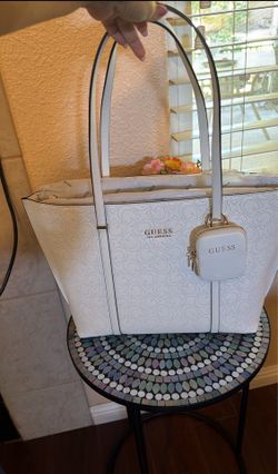 TOTE GUESS WHITE NWT