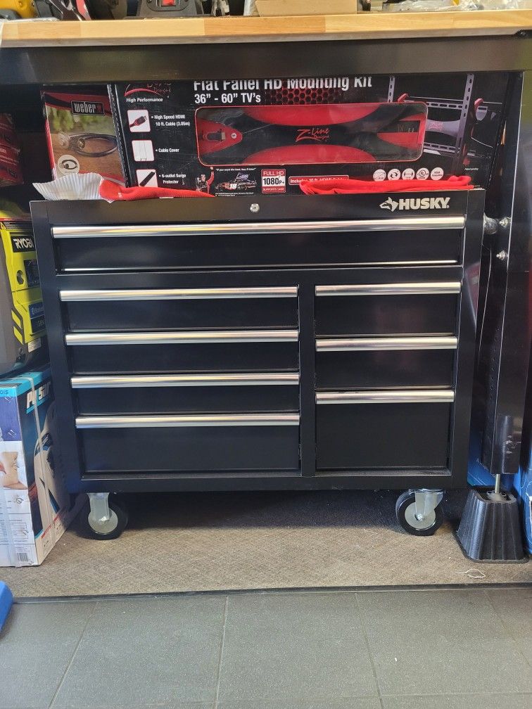 42" ROLLING TOOL BOX