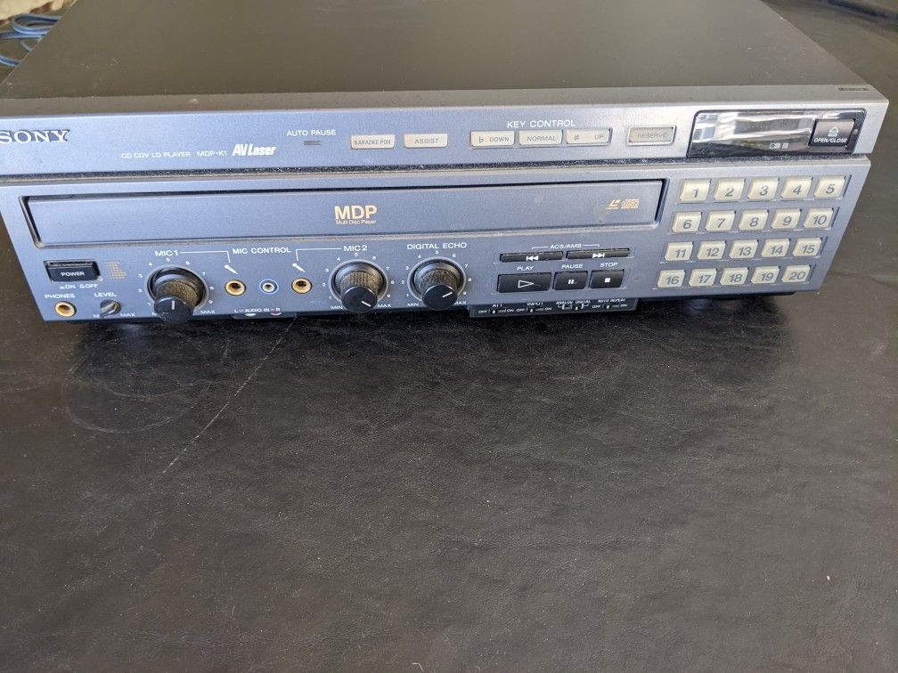 SONY LASER DISC KARAOKE PLAYER