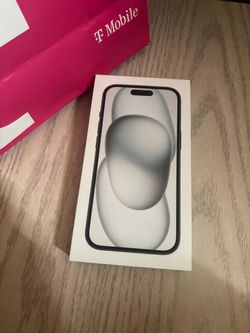 Apple iPhone 15  128 gb unlocked  w/ box