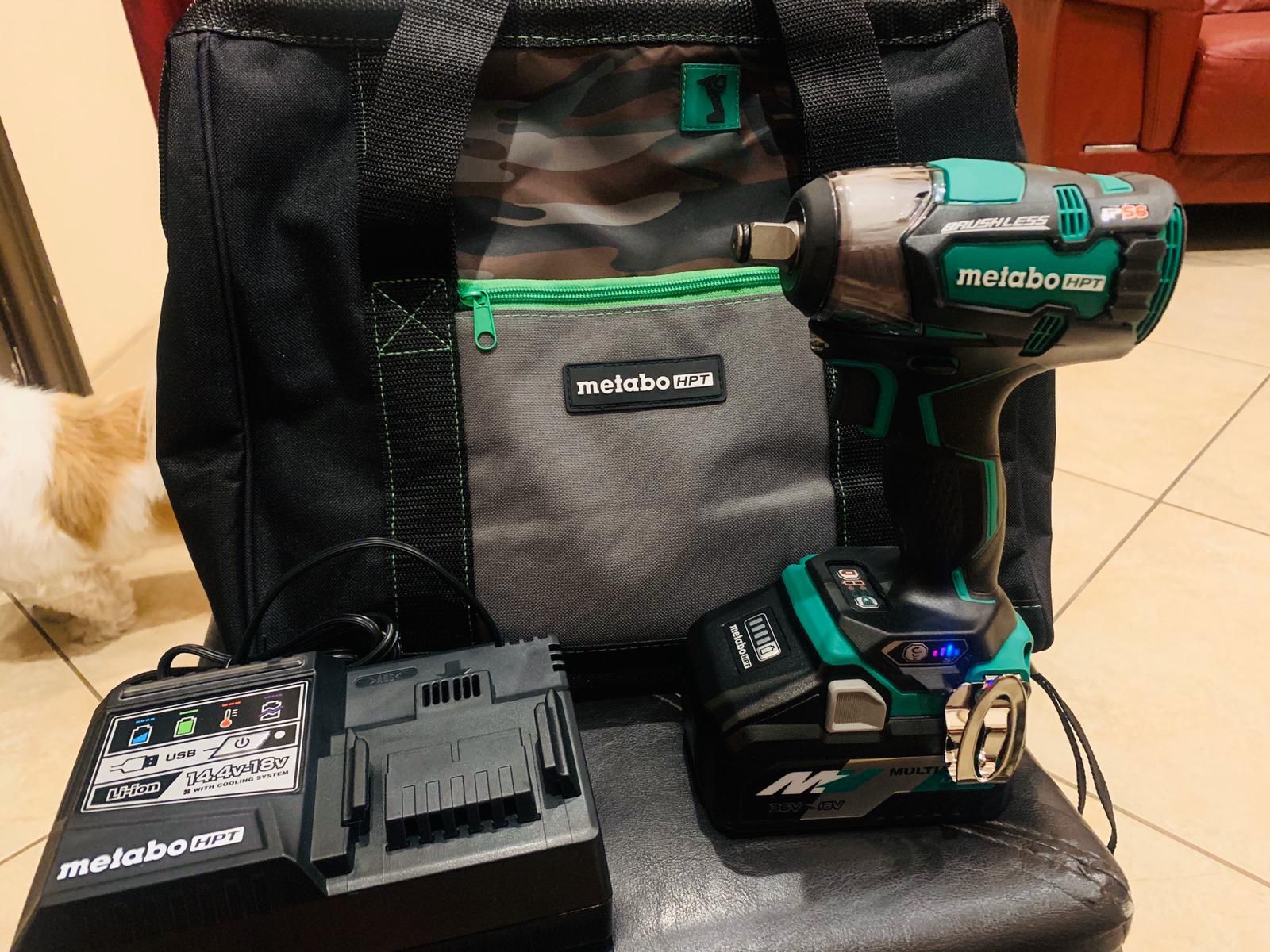 Metabo (hitachi) 1/2 inch impact with big 36v battery charger and bag