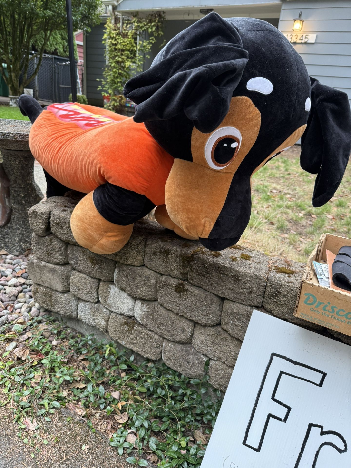 Free Giant hotdog Dog