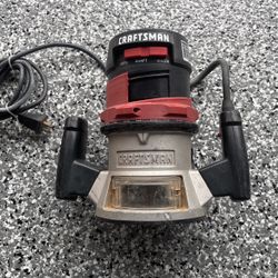 Craftsman Router With A Cutting Bit
