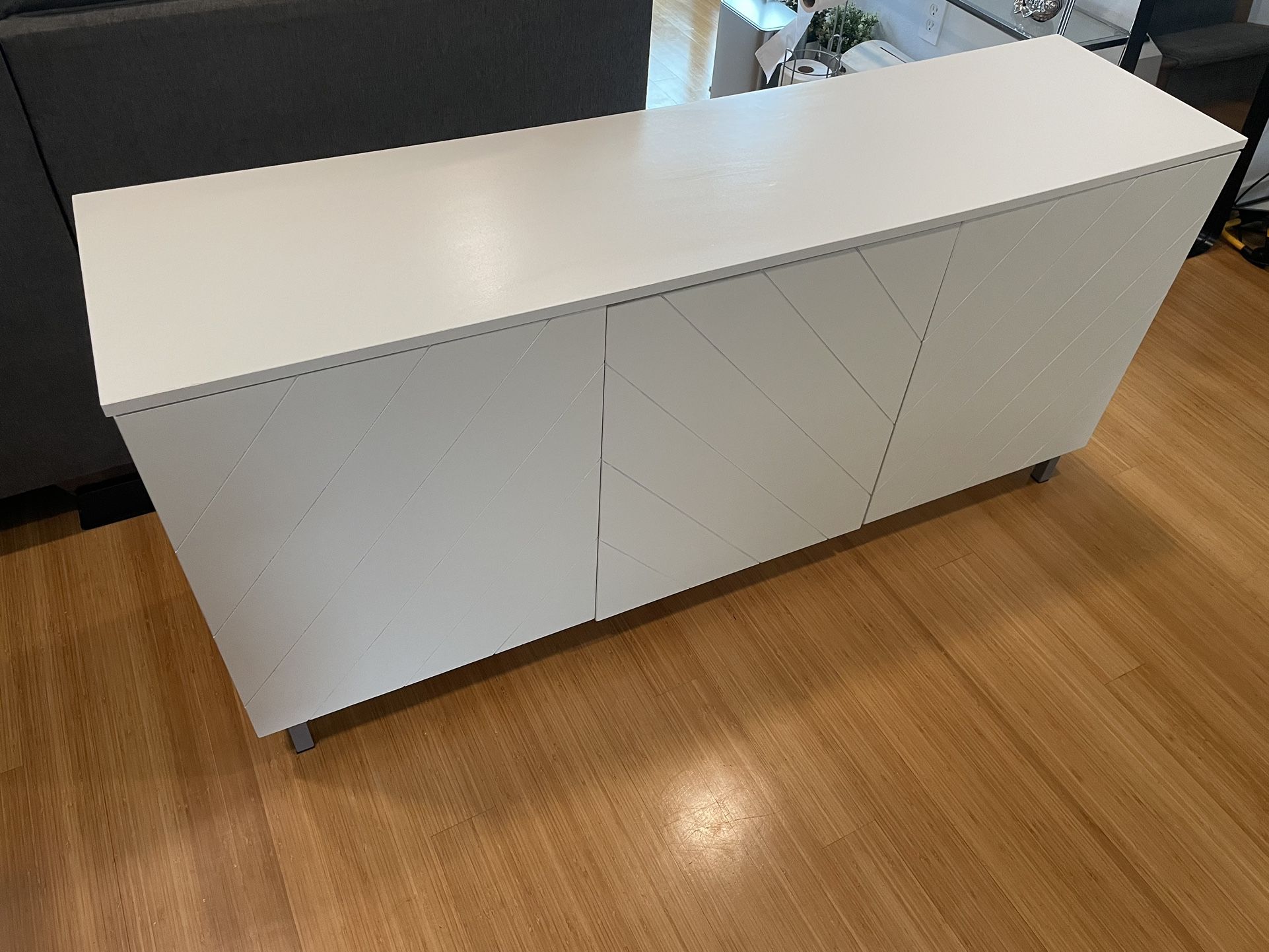 FREE White Entertainment for Sale in Seattle, WA OfferUp