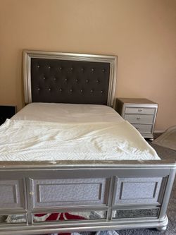 Queen size bed