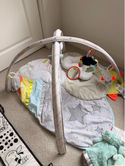 Baby bundle - mats, lovelies & nursing pillow