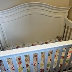 Know Anyone Who Needs A Great Crib ? 