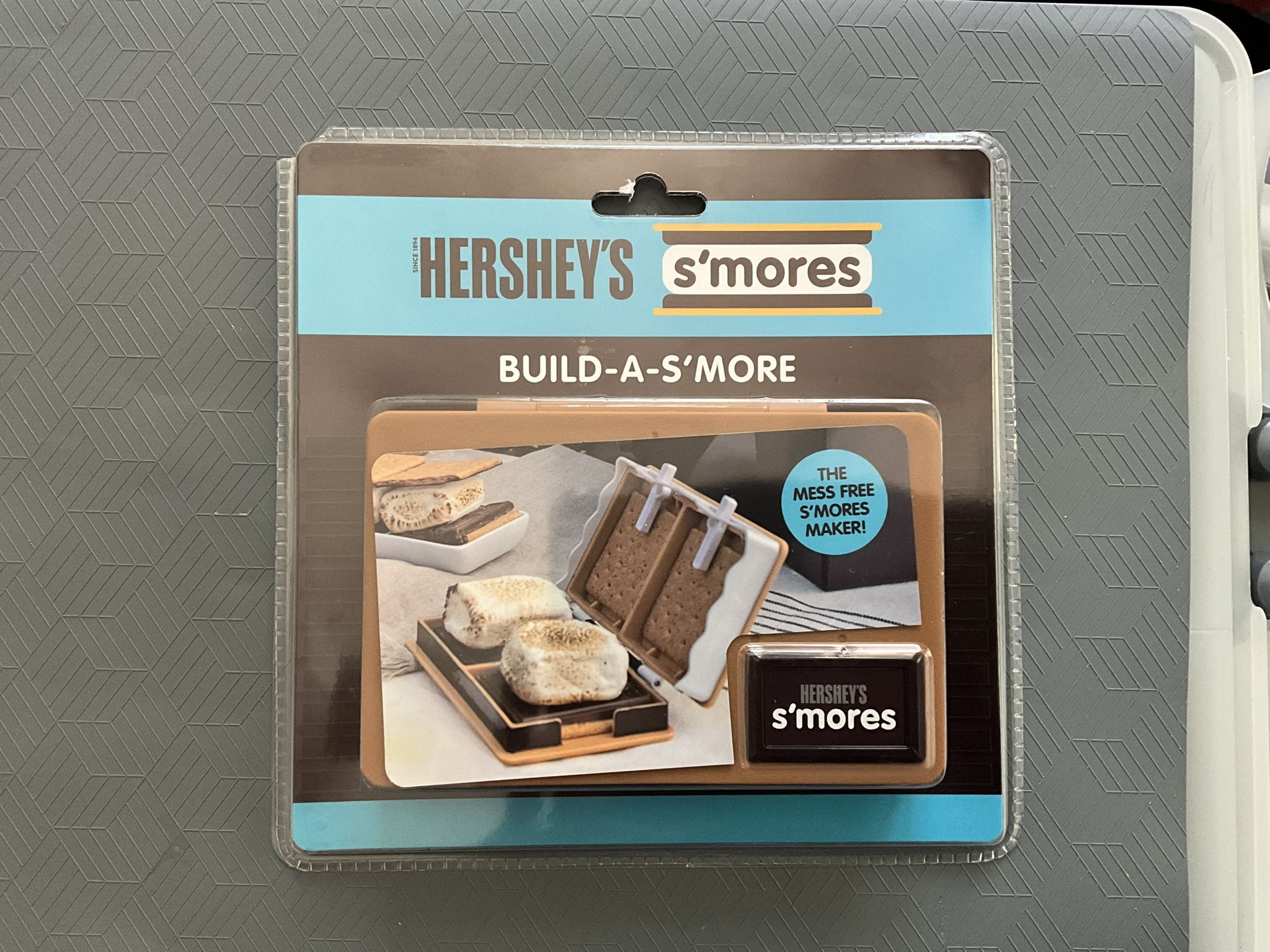 Hershey's S'mores Maker, Build-A-S'more