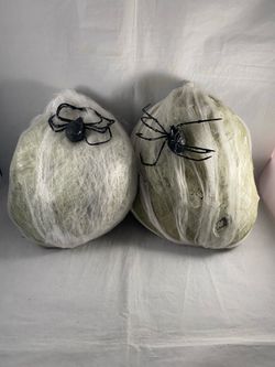 11” spiderweb nest Halloween prop