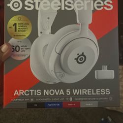Brand New Steele Series Nova 5 Wireless Headphones