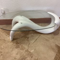 Sectional sofa With Middle Table And Side Table. 