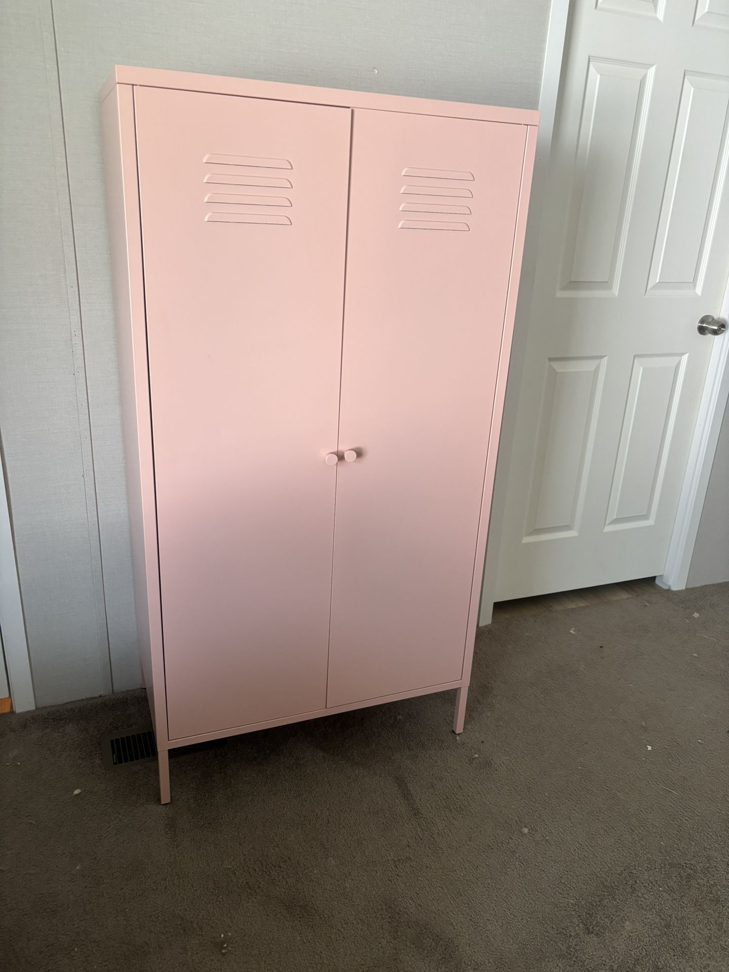 pink metal locker cabinet / mini wardrobe- like new
