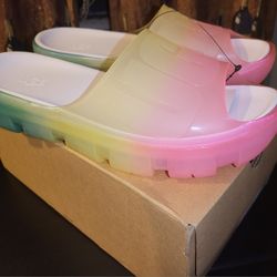 Uggs Slides