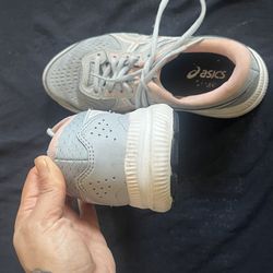 ASICS Size 6 Women’s $10.00