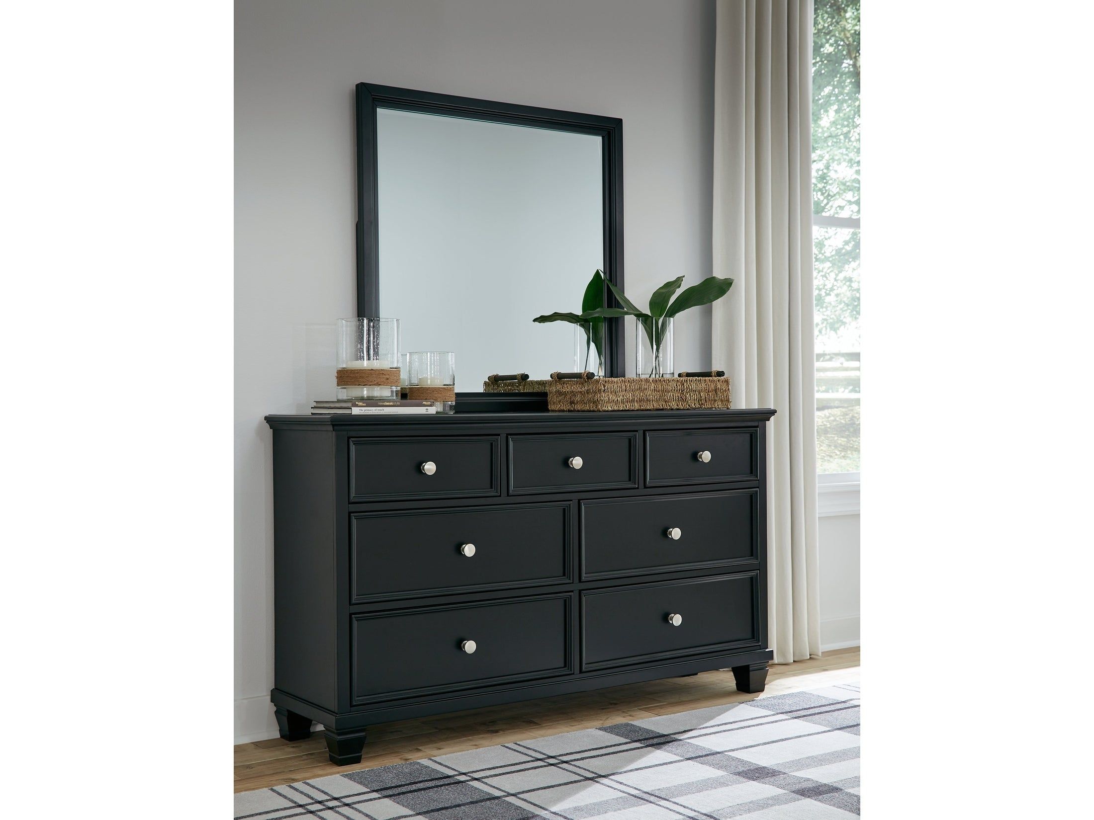 Lanolee Black Dresser and Mirror (Online Special Price)