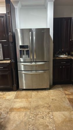 Kitchen Aid Stainless Steel Refrigerator $500