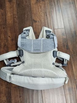 BabyBjörn Baby Carrier Harmony