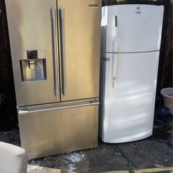 2 Working Fridges  Whirlpool And A Frigidaire Professional 