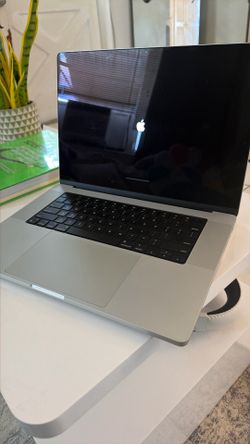 Macbook pro 16” M1 Pro