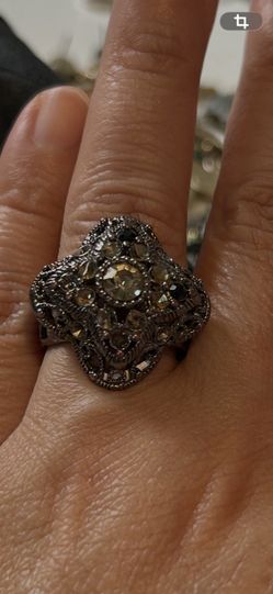 Premier Designs Posey Black Ring