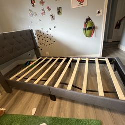 twin size bed 