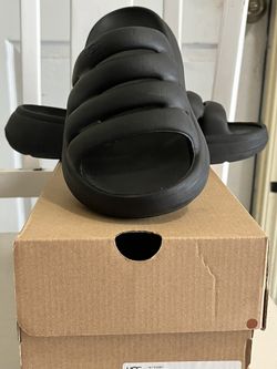 Ugg Slides