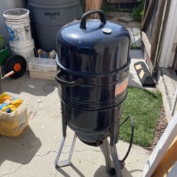 Smoker/grill/cooker