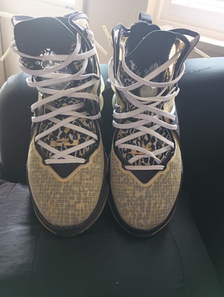 LeBron James 19 Black White And Gold Shoes