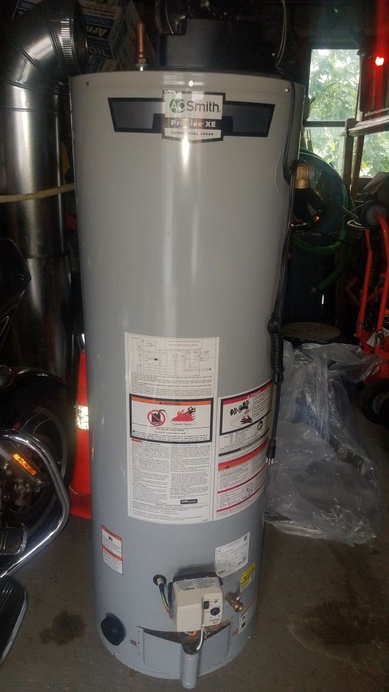 Water heater 40 gallons brand new