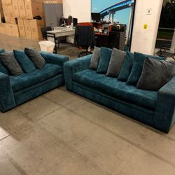 Sofa/loveseat 