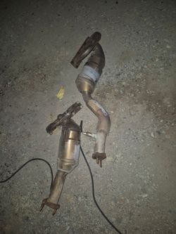 02-05 325i exhaust with manifolds and down stream o2 sensors
