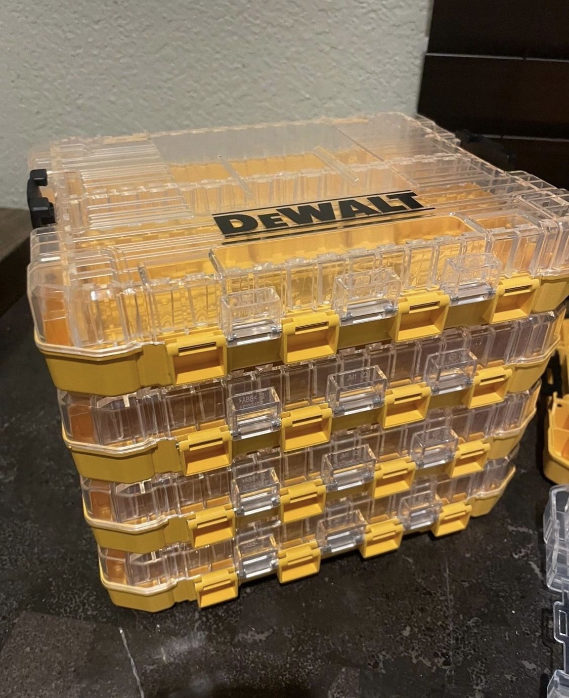 Dewalt
