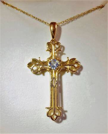 BNWT 10k gold and aquamarine cross with 18in chain