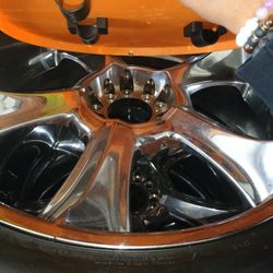 5 Lug 20 In Universal Rims And Tires All The Caps And The Key Is There 