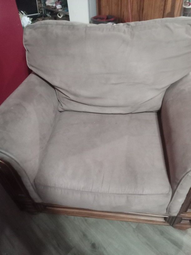 2 Oversized Hand Crafted You Chairs