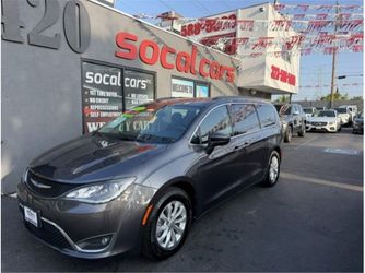 2018 Chrysler Pacifica Touring Plus Minivan 4D
