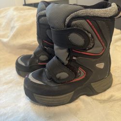 Small Snow Boots Size 7 Boys