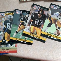 700+ Football Cards