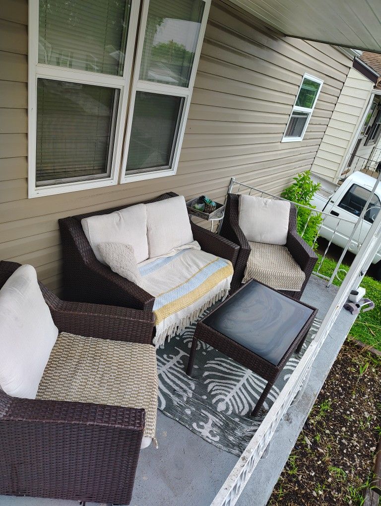 Good Condition Selling Furniture For Outside