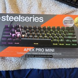 Apex Pro Mini (US) Keyboard 