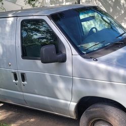 2006 Ford E-350