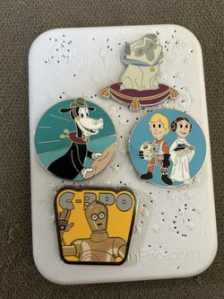 4 Disney Pins