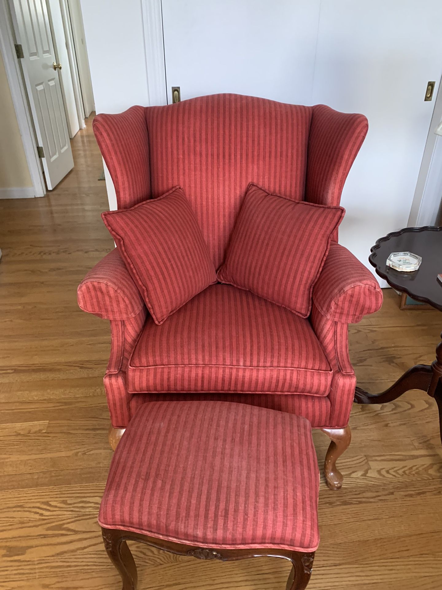 Beautiful Red Chair With Ottoman And Teo Matching Pillows
