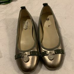 Michael Kors Flat Shoes Size 6 And Half. Light Gray