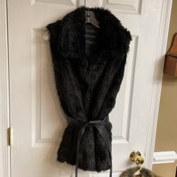 EUC Black Faux Fur Vest Large Sax 5th Ave